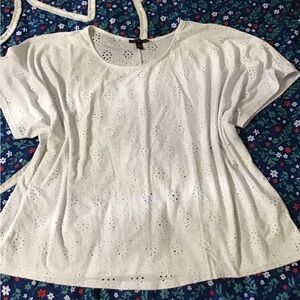 Woman’s new without tags Carolyn  Taylor size 3X white short sleeve top R